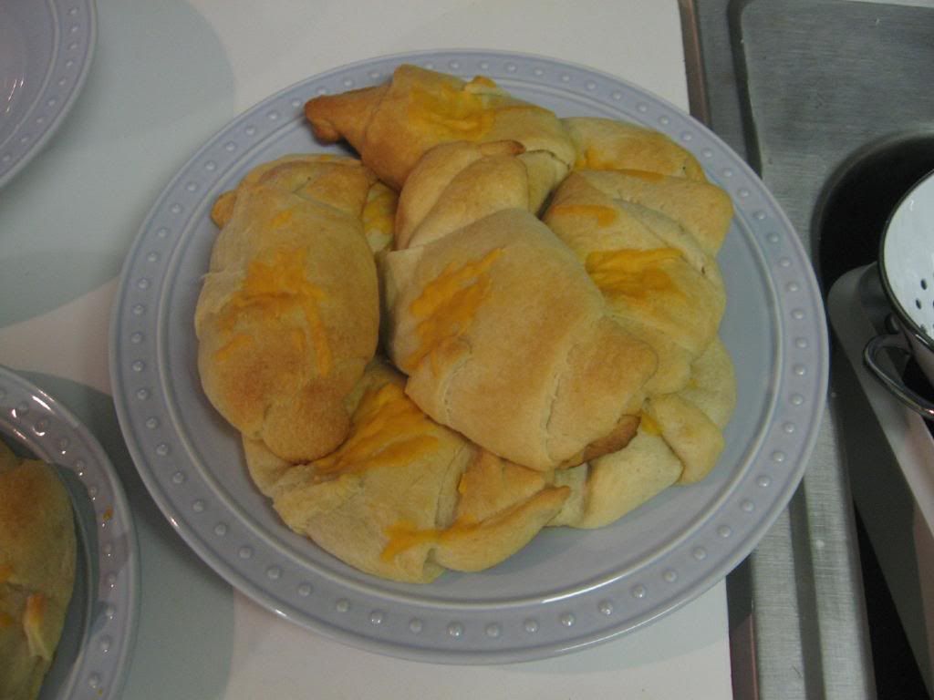 cheese stuffed crescent rolls