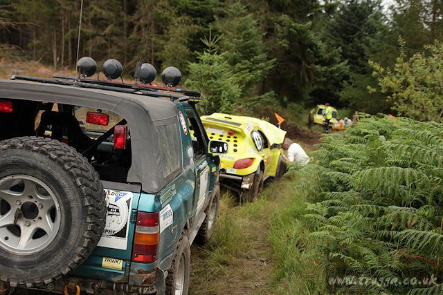 IMAGE: http://i243.photobucket.com/albums/ff140/Trugga_bucket/Holiday%202011/Holiday201100003.jpg