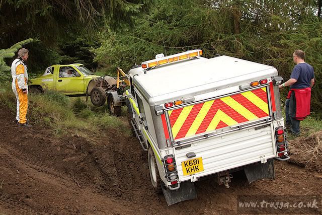 IMAGE: http://i243.photobucket.com/albums/ff140/Trugga_bucket/Holiday%202011/Holiday201100006.jpg