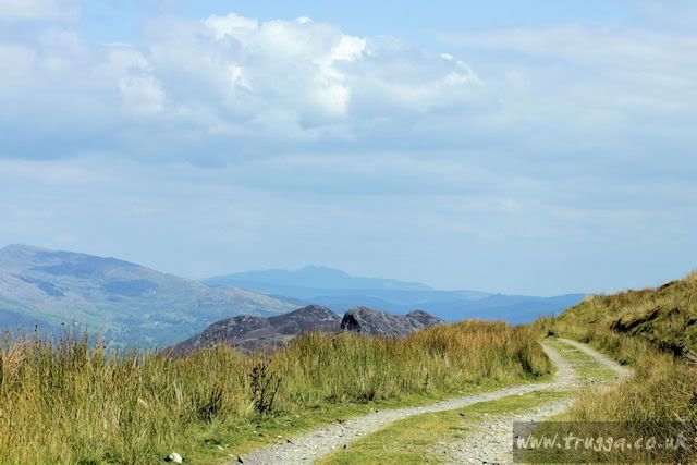 IMAGE: http://i243.photobucket.com/albums/ff140/Trugga_bucket/Holiday%202011/Holiday201100020.jpg