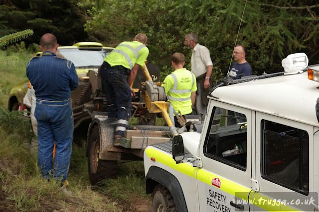 IMAGE: http://i243.photobucket.com/albums/ff140/Trugga_bucket/Holiday%202011/Holiday201100047.jpg