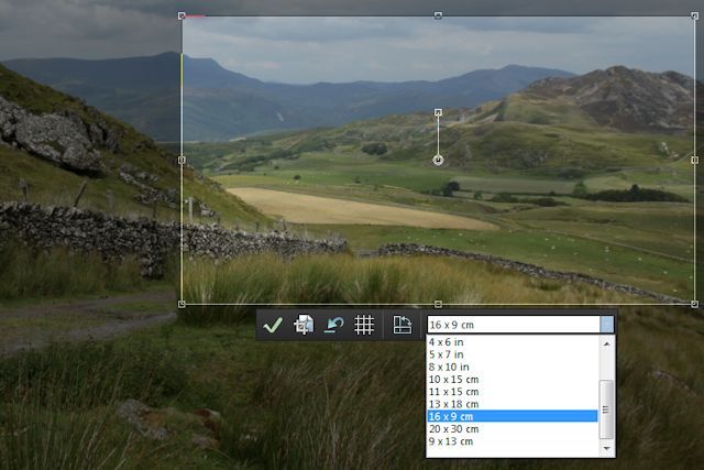 IMAGE: http://i243.photobucket.com/albums/ff140/Trugga_bucket/Miscellaneous/crop169.jpg