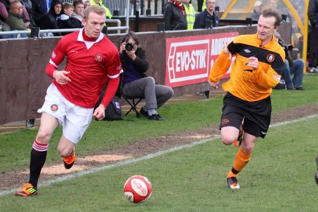 IMAGE: http://i243.photobucket.com/albums/ff140/Trugga_bucket/canon/IMG_7818.jpg