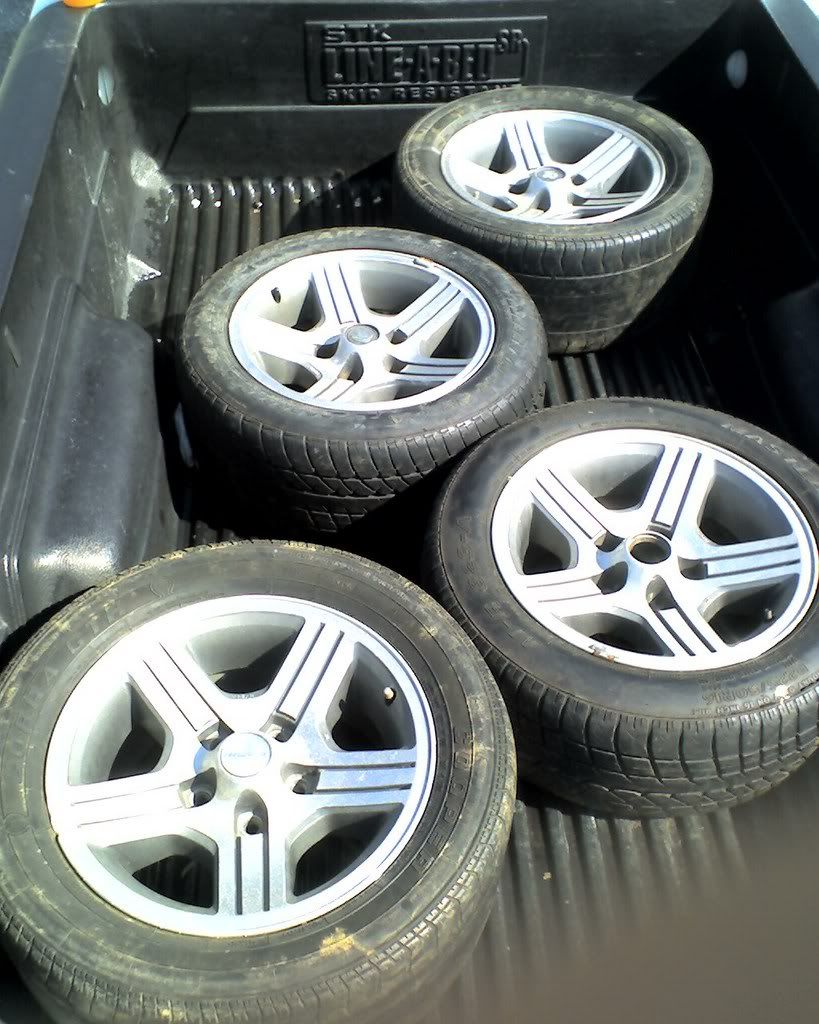 Old Style ZQ8 center caps. S10 Forum