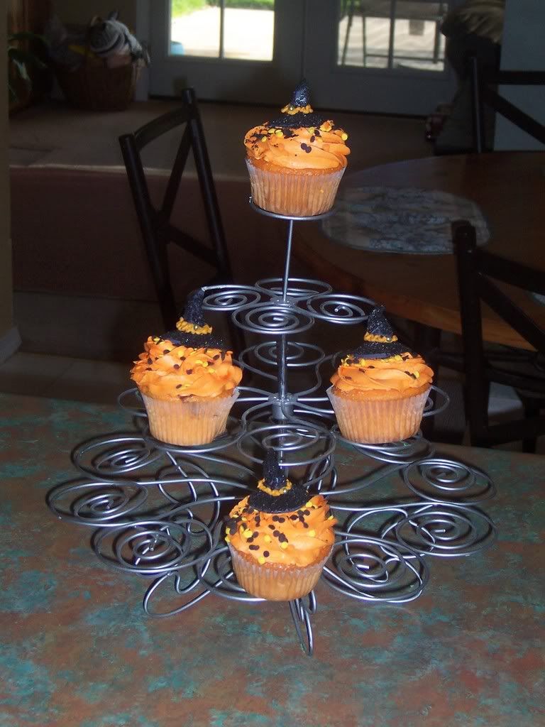 100_1157.jpg Witch Hat Cupcakes image by JRoss38