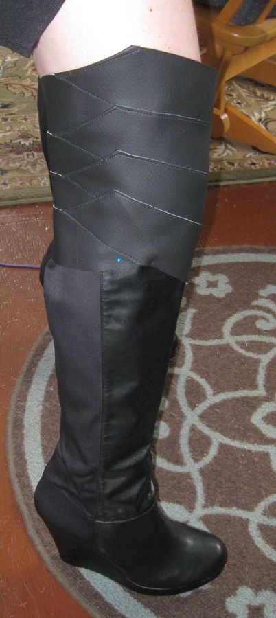LokiKneePiece6_zps572975e7.jpg