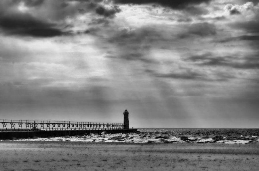 lighthouse900.jpg