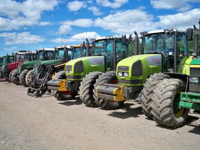 Tractors015.jpg