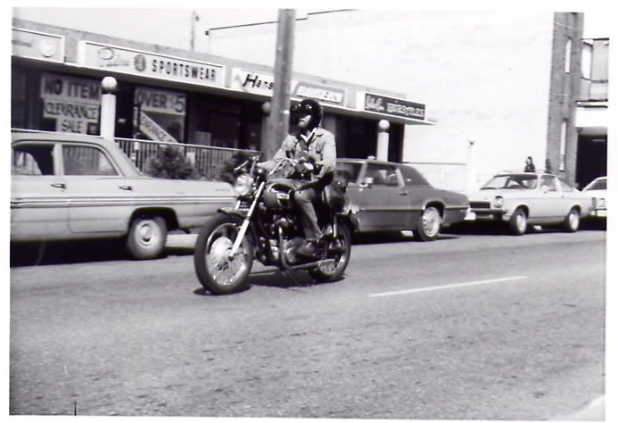 IMAGE: http://i243.photobucket.com/albums/ff44/genodm/Old%20Stuff/VanStreet75.jpg