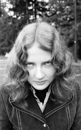 IMAGE: http://i243.photobucket.com/albums/ff44/genodm/Old%20Stuff/chief1097.jpg