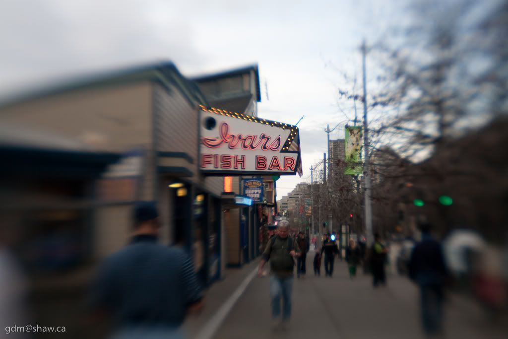 IMAGE: http://i243.photobucket.com/albums/ff44/genodm/Photowalks/Seattle/IMG_7449.jpg