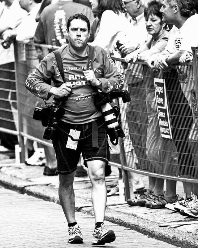 IMAGE: http://i243.photobucket.com/albums/ff44/genodm/Street/3D3X0868-Edit.jpg