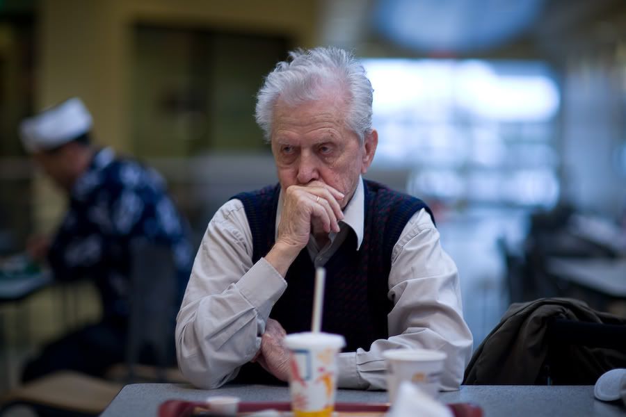 IMAGE: http://i243.photobucket.com/albums/ff44/genodm/Street/IMG_9949.jpg