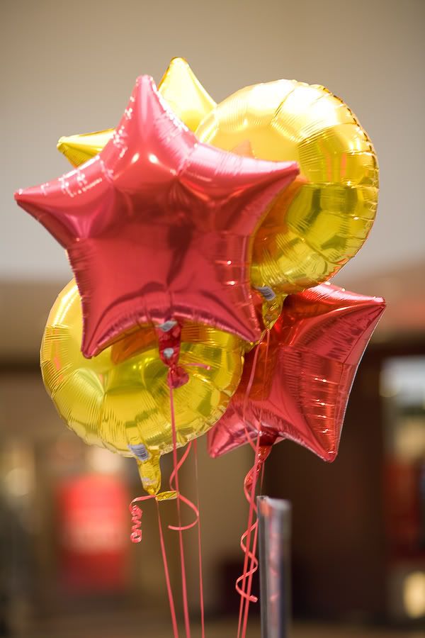 IMAGE: http://i243.photobucket.com/albums/ff44/genodm/Street/IMG_9959.jpg