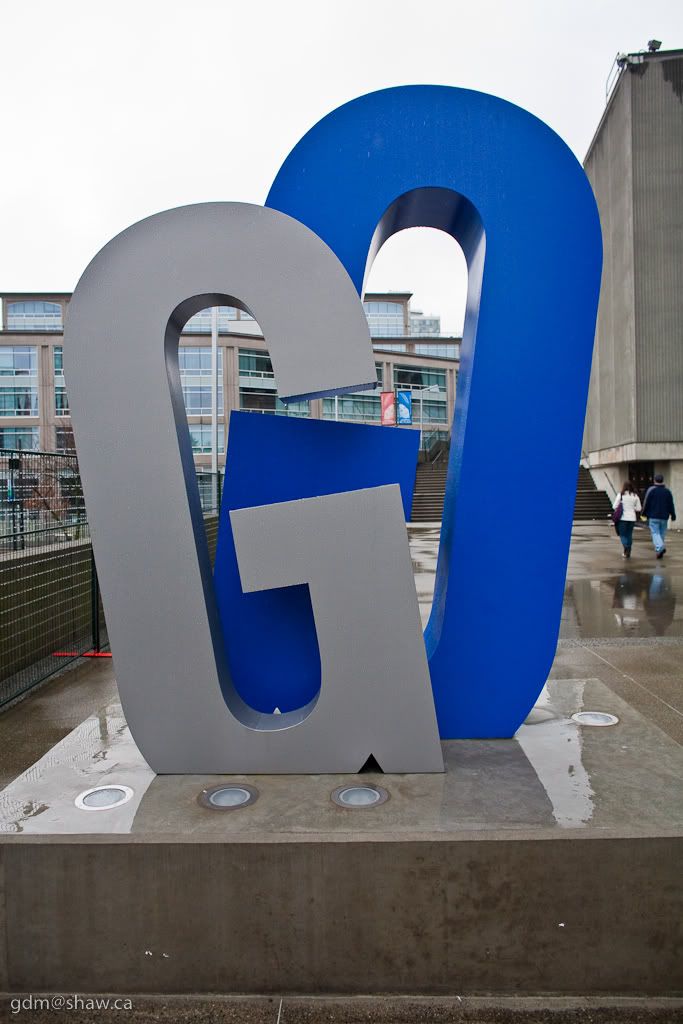 IMAGE: http://i243.photobucket.com/albums/ff44/genodm/Street/with%20Cherny/IMG_7008.jpg