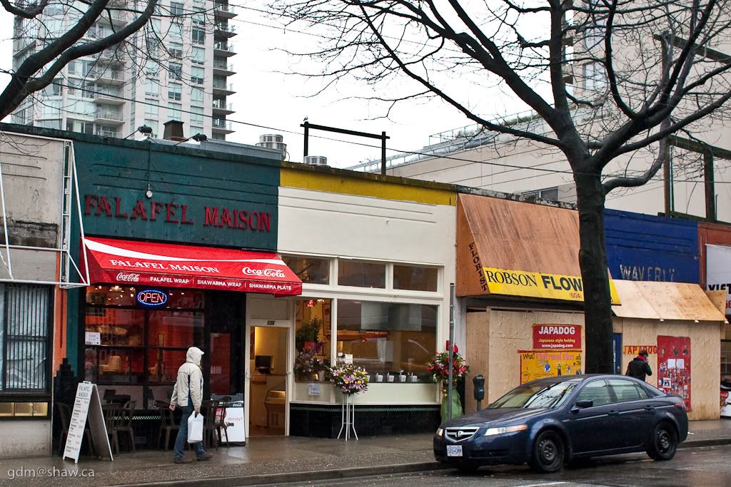 IMAGE: http://i243.photobucket.com/albums/ff44/genodm/Street/with%20Cherny/IMG_7037.jpg