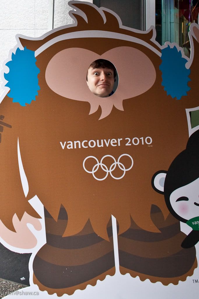 IMAGE: http://i243.photobucket.com/albums/ff44/genodm/Street/with%20Cherny/IMG_7051.jpg