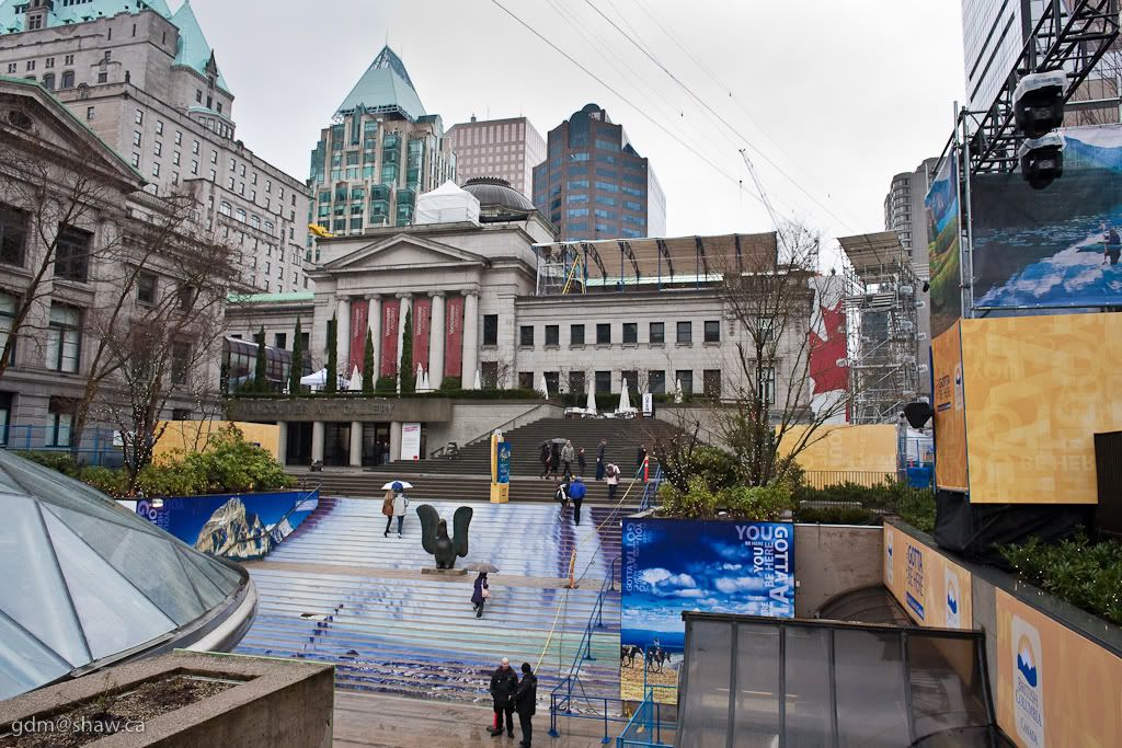 IMAGE: http://i243.photobucket.com/albums/ff44/genodm/Street/with%20Cherny/IMG_7068.jpg