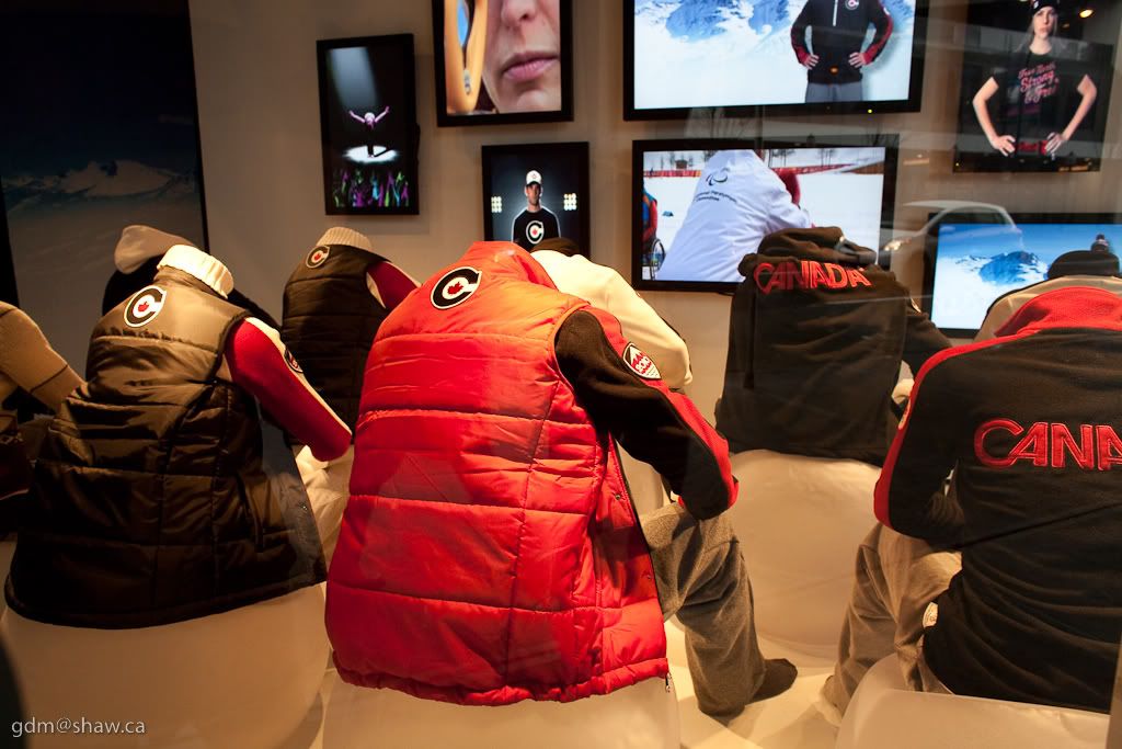 IMAGE: http://i243.photobucket.com/albums/ff44/genodm/Street/with%20Cherny/IMG_7151.jpg