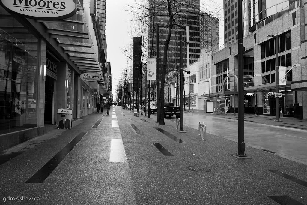 IMAGE: http://i243.photobucket.com/albums/ff44/genodm/Street/with%20Cherny/IMG_7157.jpg