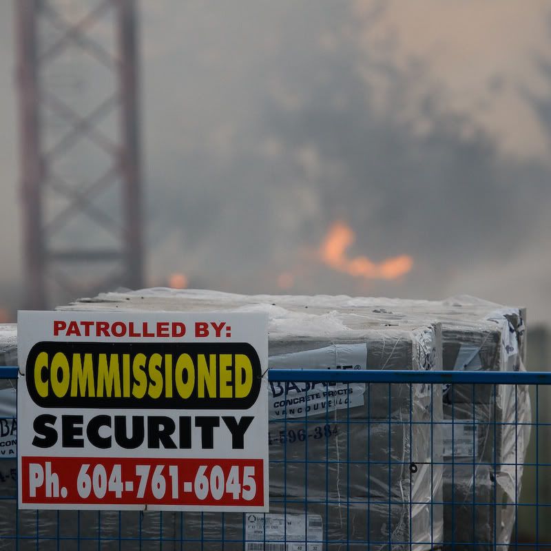 IMAGE: http://i243.photobucket.com/albums/ff44/genodm/Whalley%20Fire/3D3X8102.jpg