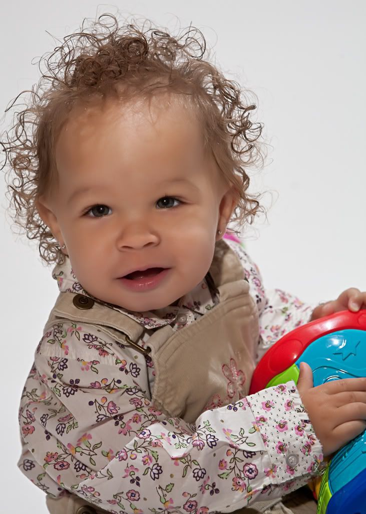 IMAGE: http://i243.photobucket.com/albums/ff44/genodm/portraits/IMG_3696-Edit.jpg