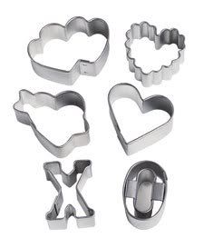 cookie cutters,valentines,hearts,love