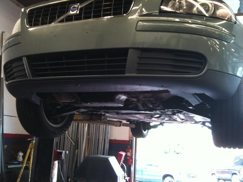 Step3 Use your ratchet and 17mm socket to remove the drain plug and