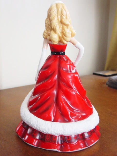 Royal Doulton Figurines HOLIDAY BARBIE 2011 Limited Edition 3500 HN5531 New